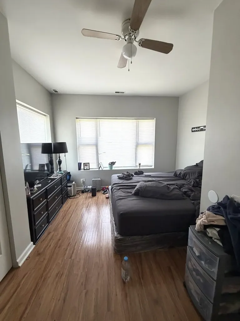 525 West 118th Street Chicago IL 60628