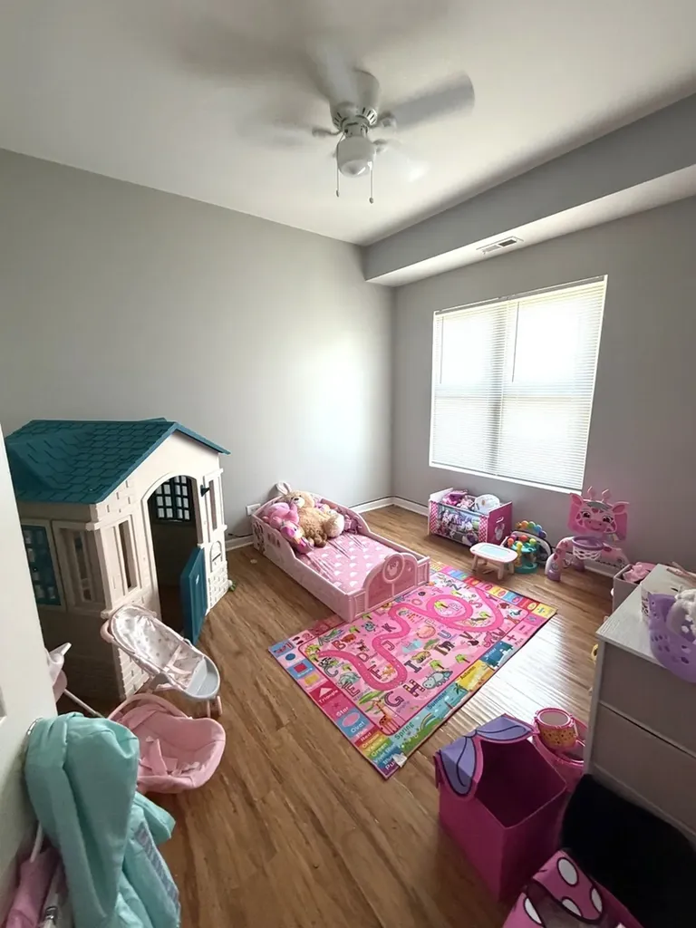 525 West 118th Street Chicago IL 60628