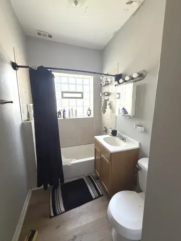525 West 118th Street Chicago IL 60628