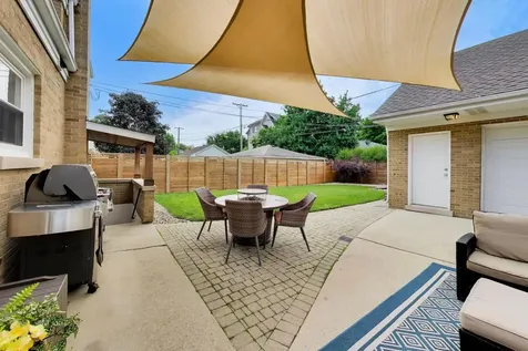836 South Ashland Avenue La Grange IL 60525