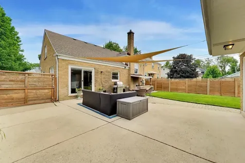 836 South Ashland Avenue La Grange IL 60525