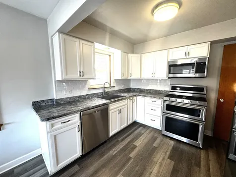 5870 North Elston Avenue Chicago IL 60646