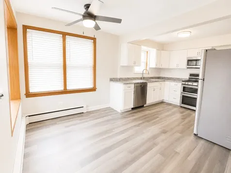 5870 North Elston Avenue Chicago IL 60646