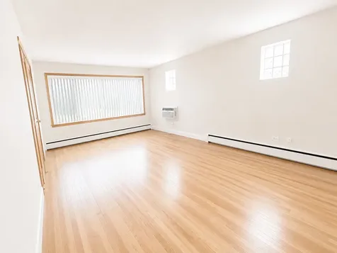 5870 North Elston Avenue Chicago IL 60646