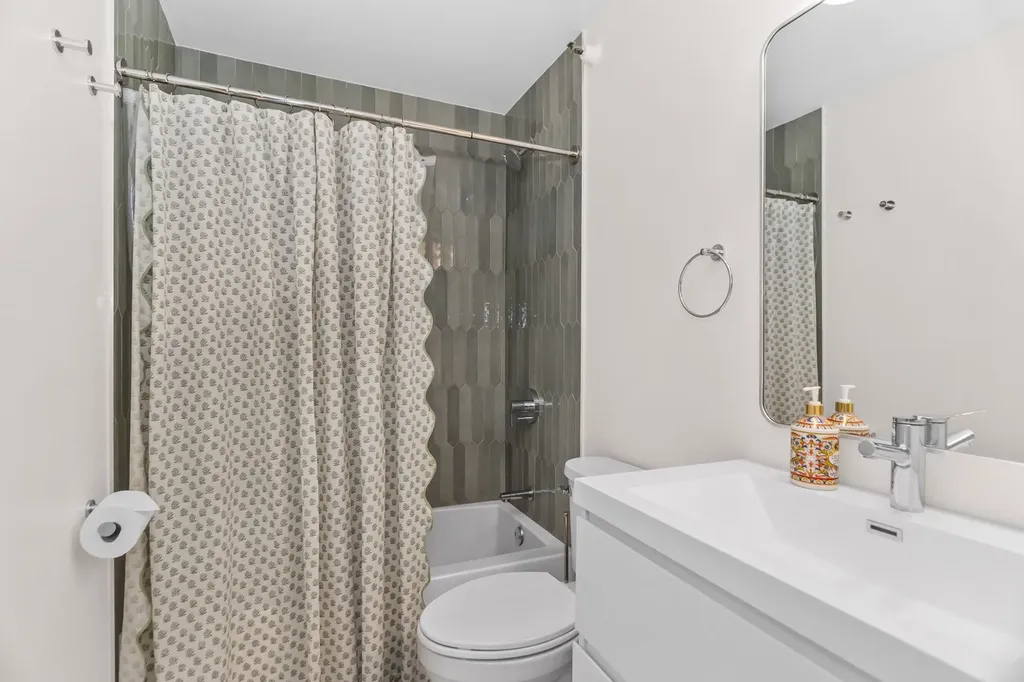 3660 North Lake Shore Drive Chicago IL 60613