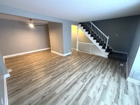 1863 Williamsburg Drive Hoffman Estates IL 60169