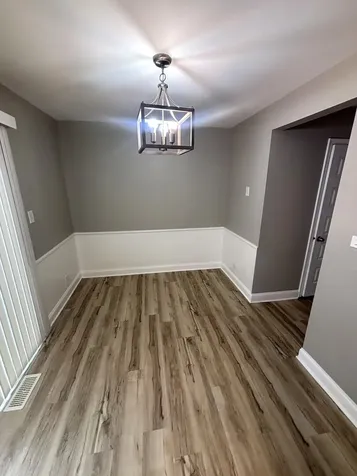 1863 Williamsburg Drive Hoffman Estates IL 60169