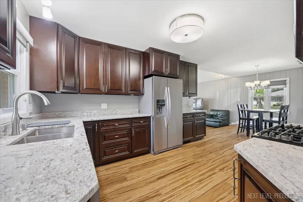 1002 Holly Court Lockport IL 60441