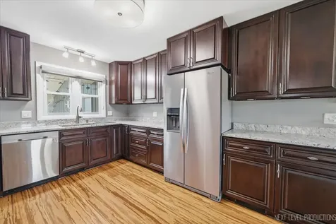 1002 Holly Court Lockport IL 60441