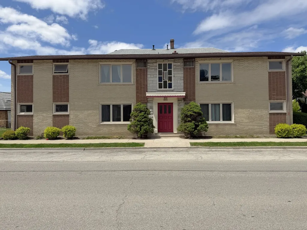 7601 West 61 Place W Summit IL 60501
