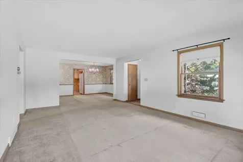 3104 Pioneer Drive Rockford IL 61107