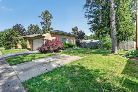 3104 Pioneer Drive Rockford IL 61107