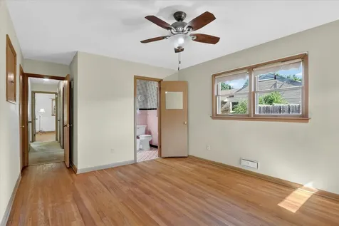 3104 Pioneer Drive Rockford IL 61107