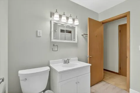 3104 Pioneer Drive Rockford IL 61107