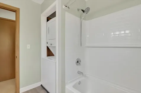 3104 Pioneer Drive Rockford IL 61107