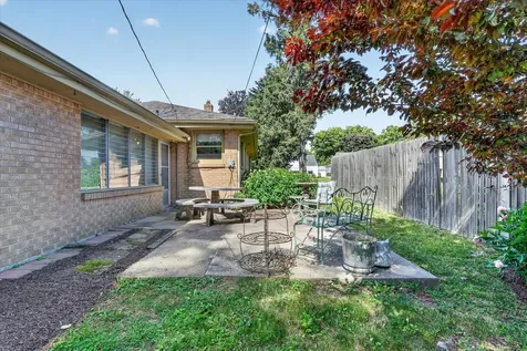 3104 Pioneer Drive Rockford IL 61107
