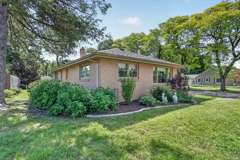 3104 Pioneer Drive Rockford IL 61107