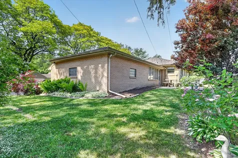 3104 Pioneer Drive Rockford IL 61107