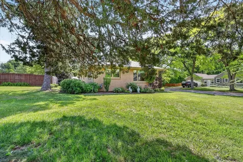 3104 Pioneer Drive Rockford IL 61107