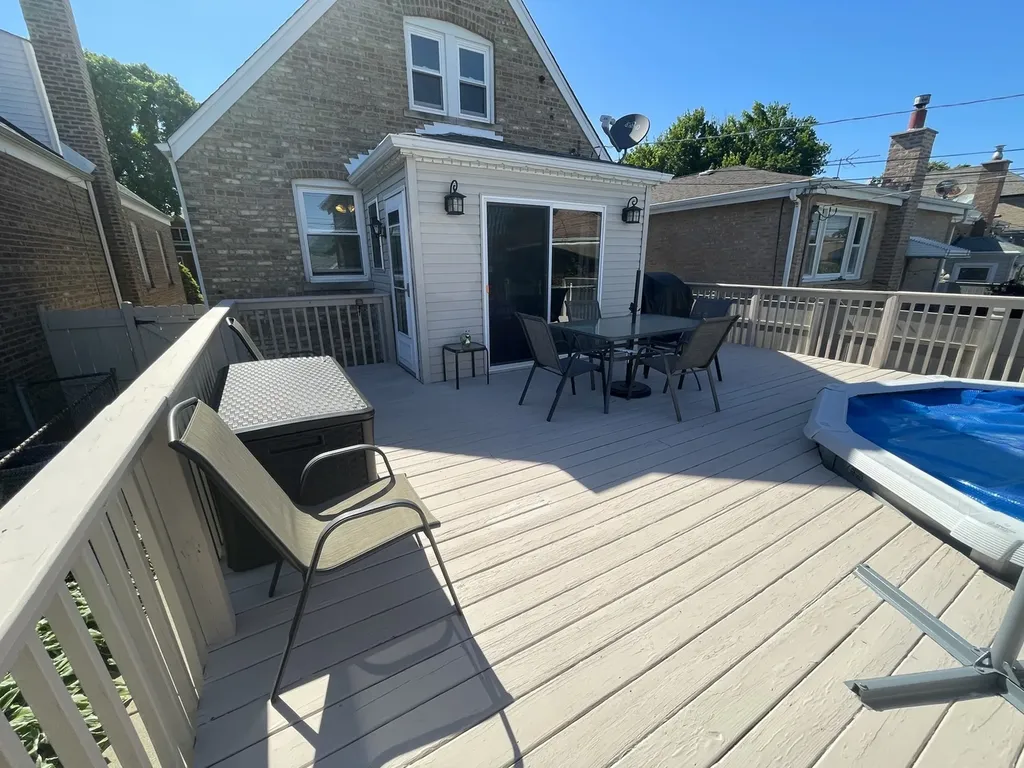 5417 South New England Avenue Chicago IL 60638