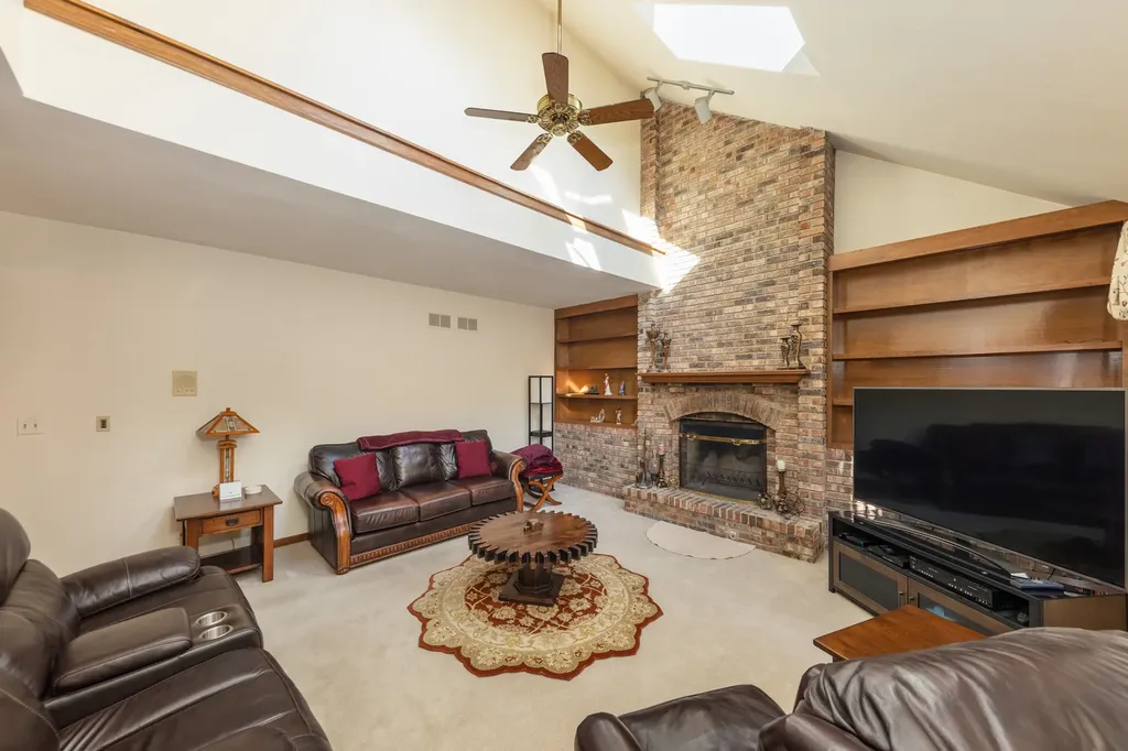 904 West Bailey Road Naperville IL 60565
