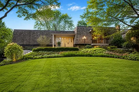 130 Surrey Lane Burr Ridge IL 60527