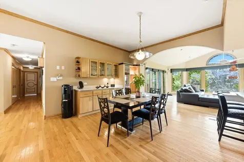 130 Surrey Lane Burr Ridge IL 60527