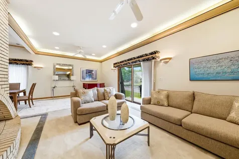 130 Surrey Lane Burr Ridge IL 60527