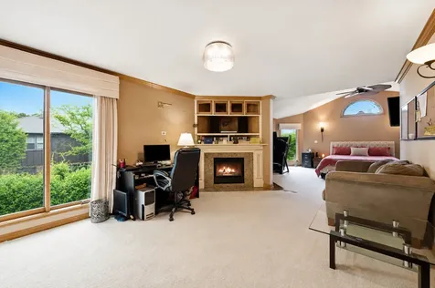 130 Surrey Lane Burr Ridge IL 60527