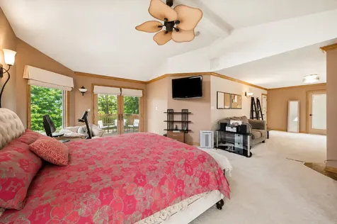 130 Surrey Lane Burr Ridge IL 60527
