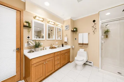 130 Surrey Lane Burr Ridge IL 60527