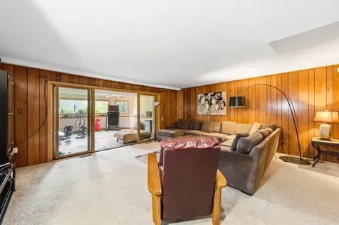 130 Surrey Lane Burr Ridge IL 60527