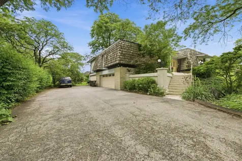130 Surrey Lane Burr Ridge IL 60527