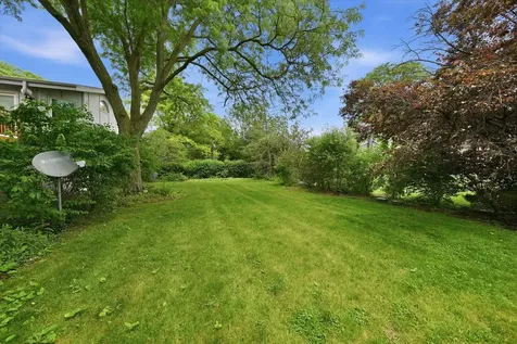 130 Surrey Lane Burr Ridge IL 60527
