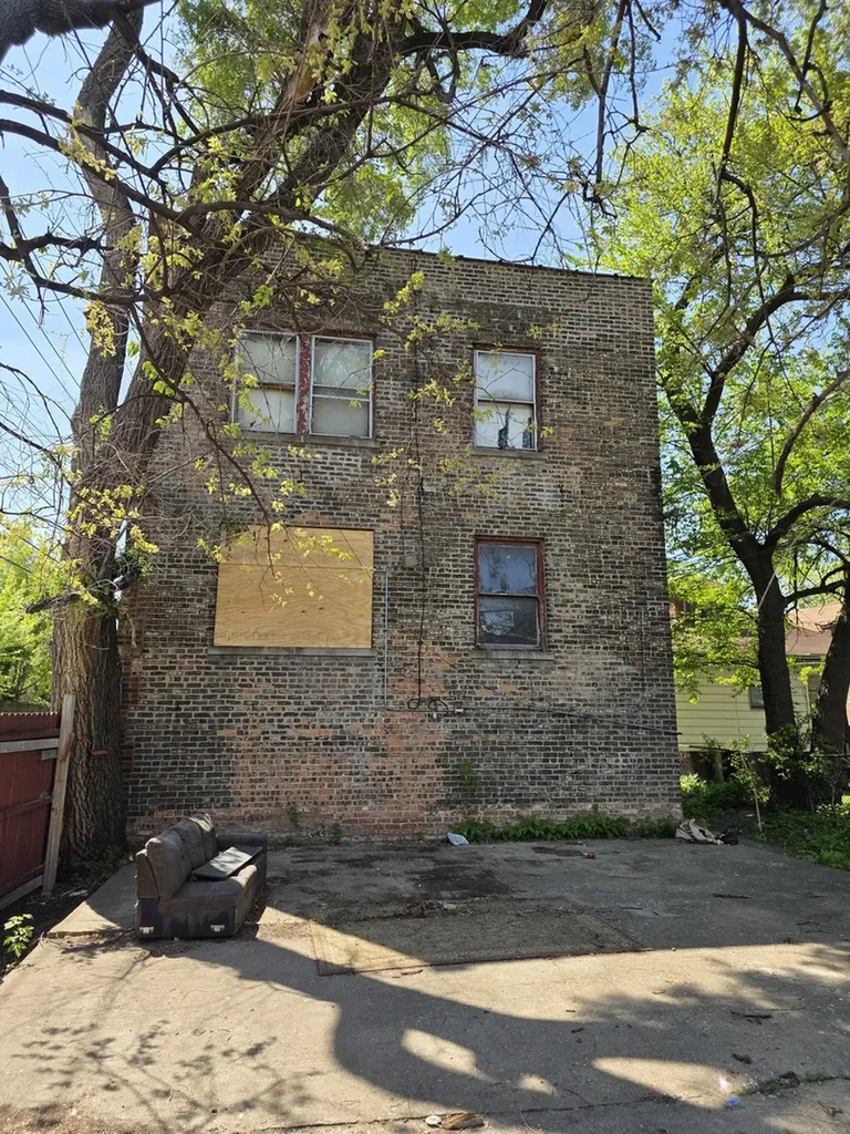 401 North Leamington Avenue Chicago IL 60644