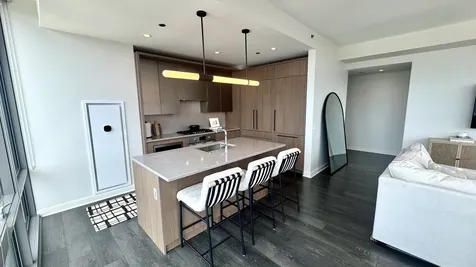 164 North Peoria Street Chicago IL 60607