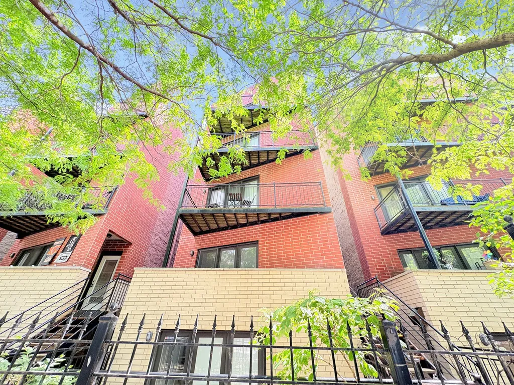 25 East 26th Street Chicago IL 60616