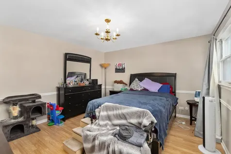 5214 Galitz Street Skokie IL 60077
