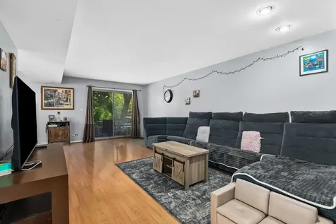 5214 Galitz Street Skokie IL 60077
