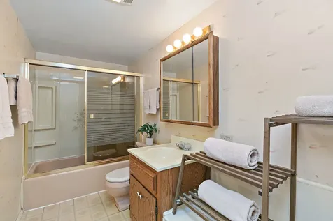 1150 Glen Lane Hoffman Estates IL 60169