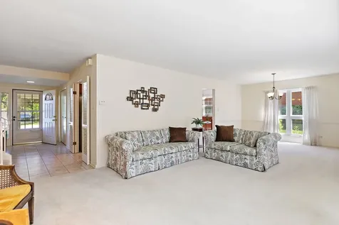 1150 Glen Lane Hoffman Estates IL 60169