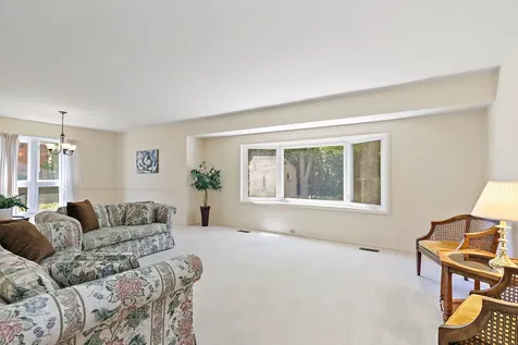 1150 Glen Lane Hoffman Estates IL 60169