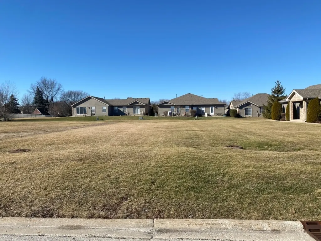 916 Lange Avenue Beecher IL 60401