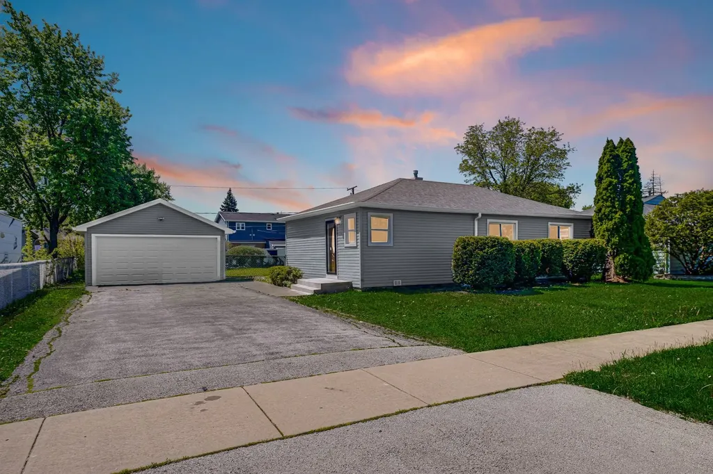 6409 West 85th Place Burbank IL 60459