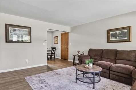 903 Mayflower Avenue Bloomington IL 61701