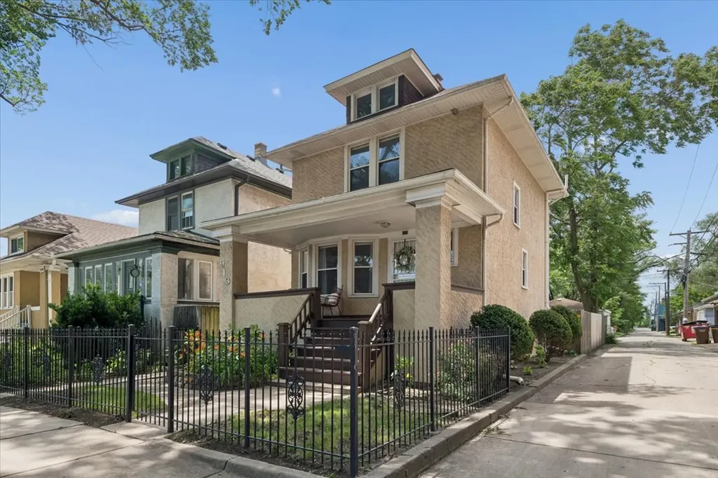 913 Highland Avenue Oak Park IL 60304
