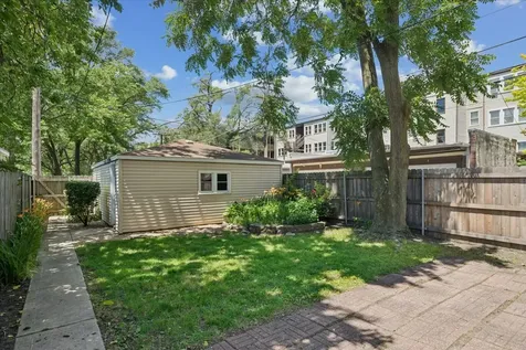 913 Highland Avenue Oak Park IL 60304