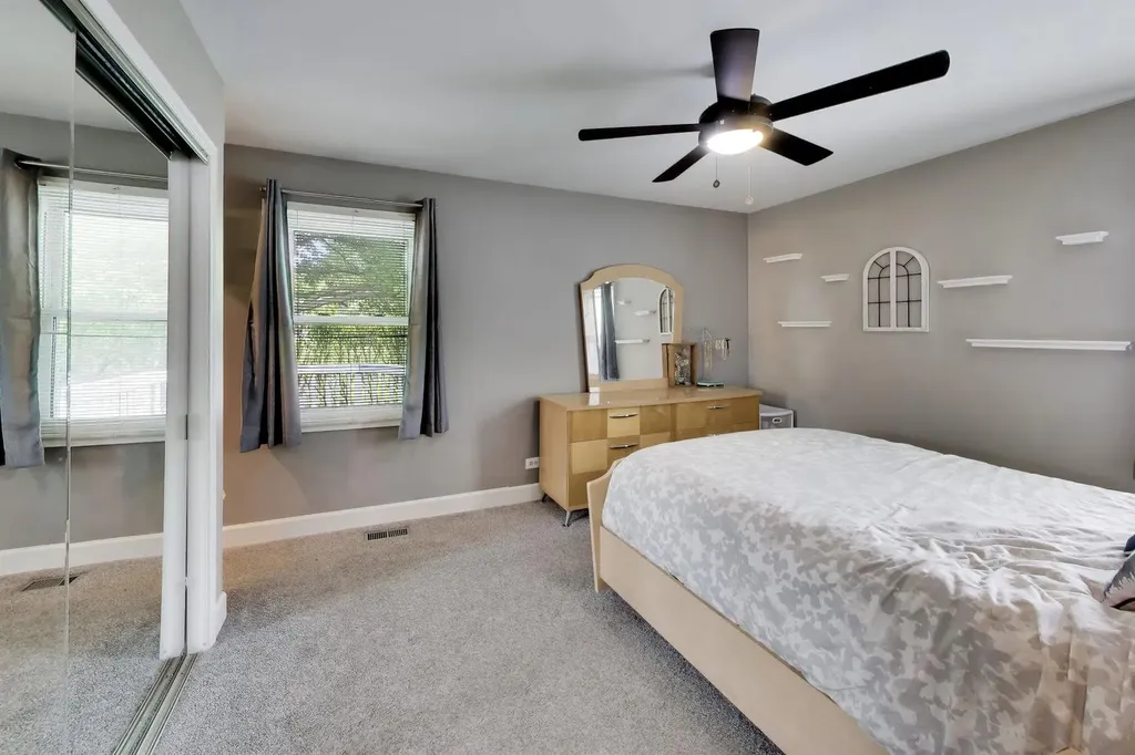 2167 Midhurst Road Downers Grove IL 60516