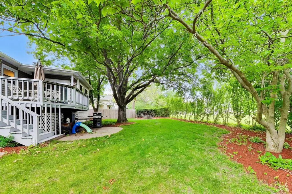 2167 Midhurst Road Downers Grove IL 60516