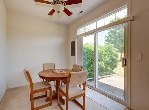 1916 Cobblestone Drive Carpentersville IL 60110